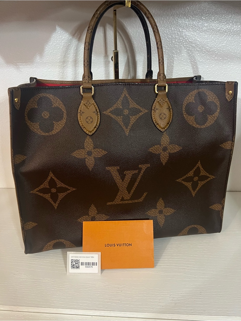 Louis Vuitton OnTheGo GM tote - Picture 16 of 16